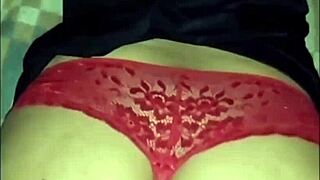 रूममेट के साथ पहली गांड चुदाई ने मुझे चीखते हुए झुका दिया! 🔥