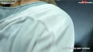 Hot fuck in the car with German amateur vibes! 🚗