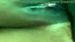 me la cojo en todo el ancho de mi cama