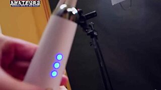 yo, curvy lexxie is so horny trying that fuck machine and fingering herself!