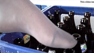 littleangel26, show me those sexy nylon feet!