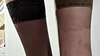 teen elza kom captivates with striking redhead charm