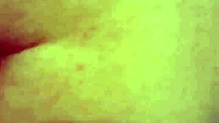 Casal explodes in quick cum session!