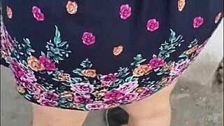 सड़क शिकारी पक्व बीबीडब्ल्यू को बाहर अपमानजनक थप्पड़ देता है