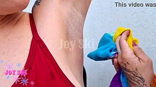 my step sister shaved my armpits and got me so hot 🔥