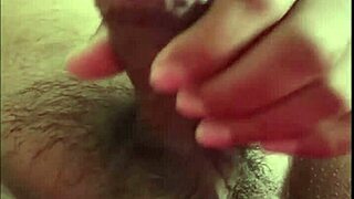 Leaked 2025 video shows Filipina girl getting wild with boyfriend in bedroom