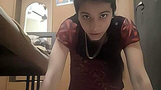 hey, desi queen, show us that creampie boob workout