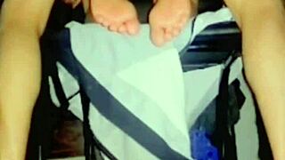 Vecina 18, you love my cock if I pay for your nails?