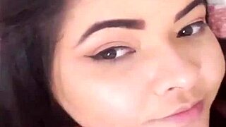 Hot Young Girl Gets Naked and Uses Toys!