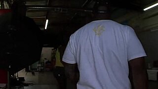 Black MILF Threesome with Hairless Pussy Cumshot