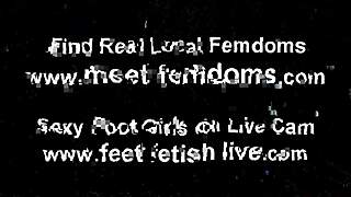 her ebony feet look so delicious, perfect for femdom fetish play with that black goddess 😍.