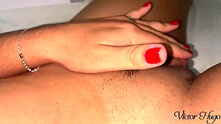 Gostosa Rips Clothes to Show Big Pussy