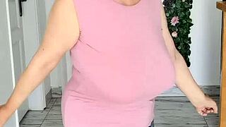giant mature boobs swing without bra to music in hot striptease