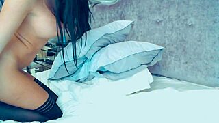 इस क्यूट कॉसप्ले बेब के विशाल बूब्स अविश्वसनीय हैं 😍