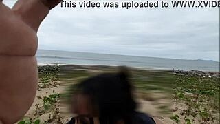 Dia de anal na praia com voyer safados