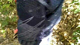 मैंने देसी गर्लफ्रेंड को बॉयफ्रेंड के साथ आउटडोर डॉगीस्टाइल थ्रीसम में चोदा