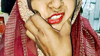 इंडियन देसी मेड को हार्डकोर बेंट ओवर चोदाई हिंदी मॉन्स के साथ