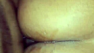 बॉयफ्रेंड के साथ इंटेंस एनकाउंट स्क्वर्टिंग तक ले जाता है