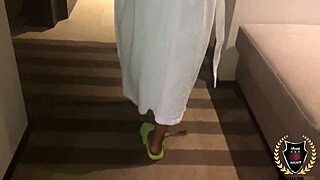 Vixen Vanity takes Rome Majors' BBC in the bathroom