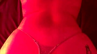 Blonde Amateur Shares Homemade Cooking Tips