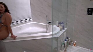 Slutty latina mandy waters gets dicked down doggystyle by teddy tarantino in the bathtub