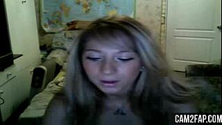 hot blonde babe on free webcam chat