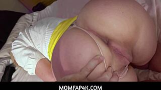 मेरी हॉर्नी मिल्फ सौतेली माँ स्पेंसर स्कॉट ने चोदने के बाद मेरा बड़ा लंड चूसा।