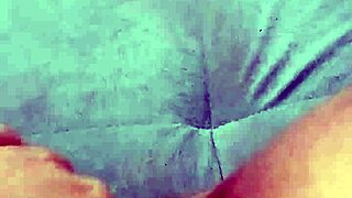 pov bucetuda novinha tocando sua buceta grande e carnuda com shortinho da minnie geme gostoso enquanto se deda com muito tes�o