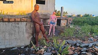 i was surprised by a black guy and gave him my ass and pussy bareback, clothes ripped