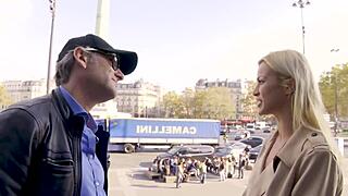 cherry kiss blonde très coquine aime la baise