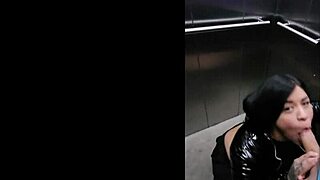 fucked neighbor's stepmom in elevator medellin