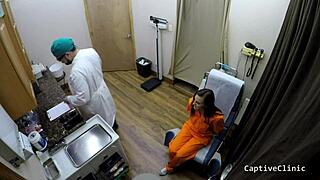 ट्रंप दीज बिचेज जेल एडिशन - डोना लीघ चिल्ला रही!