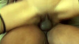 नई ब्लैक बिचेस फिशनेट्स और हील्स में एनल पाउंडिंग के लिए बड़ा लंड से झुकती हैं!