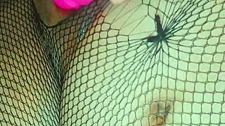 I admire this nice pregnant pussy on a bbw woman