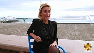 Anouk, 30-Year-Old Psychologist Expert In Lingerie And Sexy Milf Action!