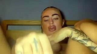 Man, this tattooed goth slut fingers herself so raw it’s insane! 😈