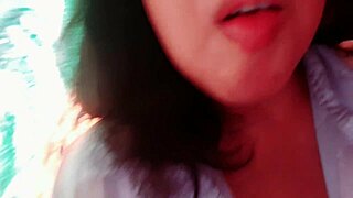 Colombian teen squirts outdoors for neighbors!