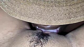 Milf Adora Oral Com Língua Quente No Grelao É Maravilhoso