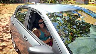 Fui Flagrada Me Masturbando E Gozando Gostoso Dentro Do Carro No Estacionamento Da Praia