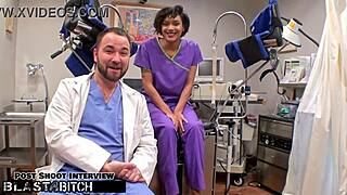 छोटी ब्रुनेट स्टूडेंट जैकी बेन्स अस्पताल में डॉक्टर टाम्पा के हत्थे चढ़ी, फेटिश पेशेंट बनकर ब्लोजॉब दिया