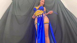 this arab girl is opening her big ass for a huge cock 😍