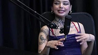 what are the best moments of annie clementine with bia hot in preliminares podcast?