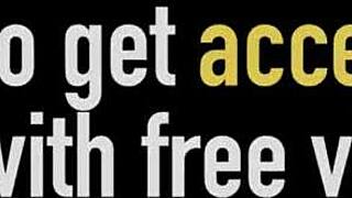 विकृत पुजारी बड़ी क्लिट वाली कॉलेज लड़कियों को चोदता है!