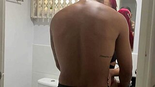 My corninho watches dupla penetração anal and fucking sem camisinha