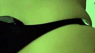 How delicious my girlfriend's big buttocks bounce! 😋