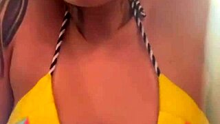 Treinando so de biquini fio dental na academia frente a praia, ficando molhada de tesao