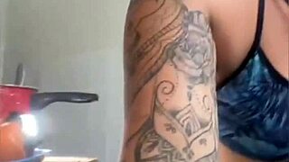 Married Woman Records Cooking Videos To Flash Her Swollen Pussy Online