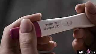 Bisexual Threesome Licking Pussy To Get Pregnant