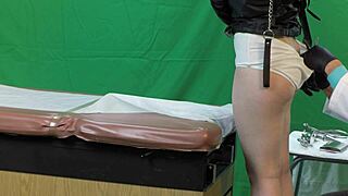 Doctor inspects Scarlett Johnson's tight pussy deeply