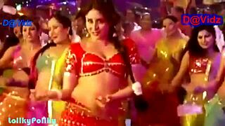 kareena shows her hottest navel teasing big tits